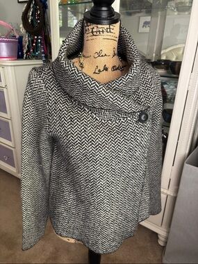 Ellen Tracy Black & White Herringbone Cowl Neck Sweater